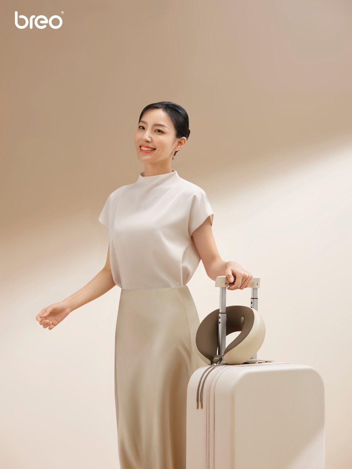  Gối Massage Cổ BREO C1 - Rung Xoa Làm Nóng Thư Giãn Cổ - Nhỏ Gọn Tiện Lợi 